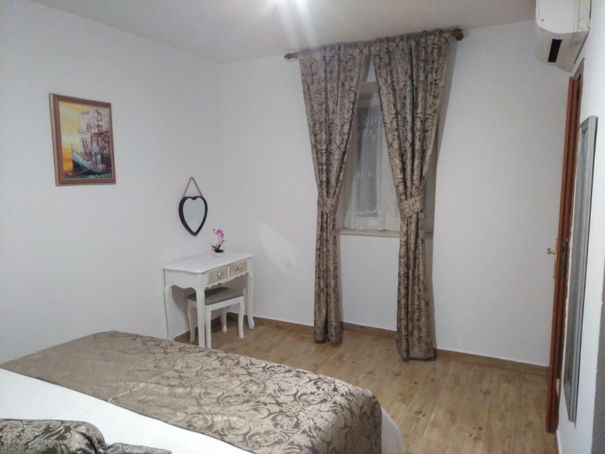 Apartment Center Roko Split Buitenkant foto