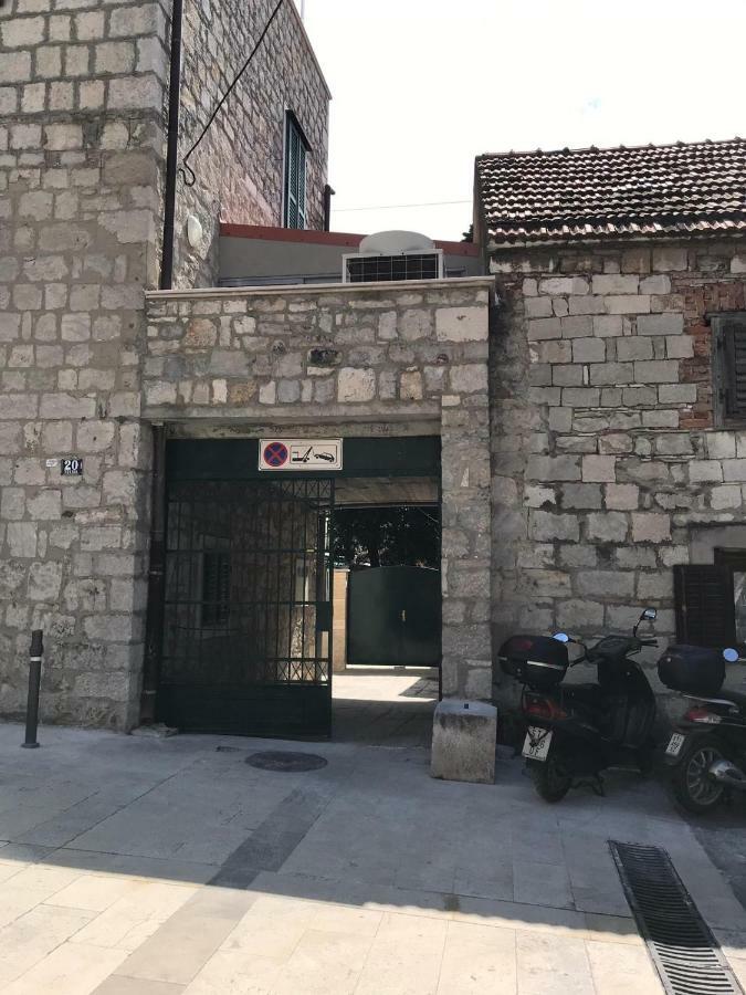 Apartment Center Roko Split Buitenkant foto